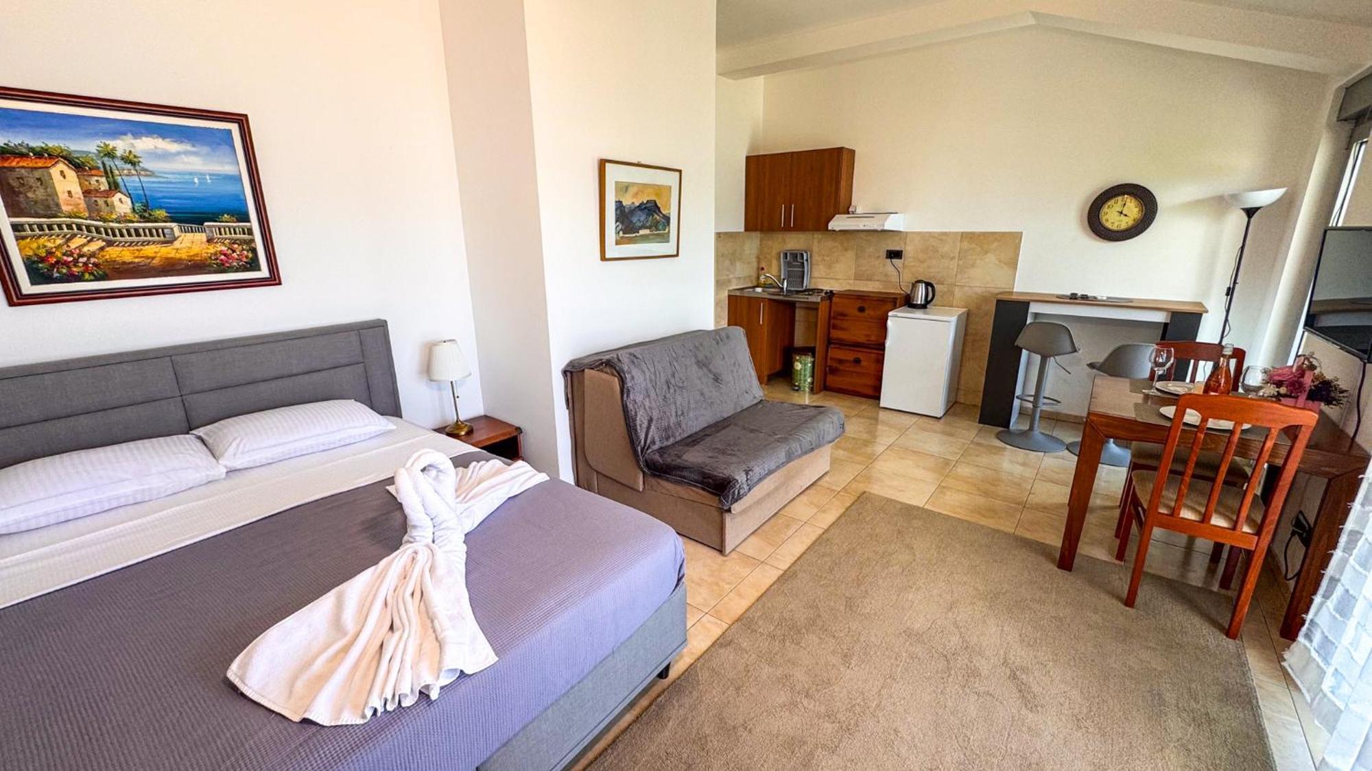 Qumi Apartments Тиват Экстерьер фото