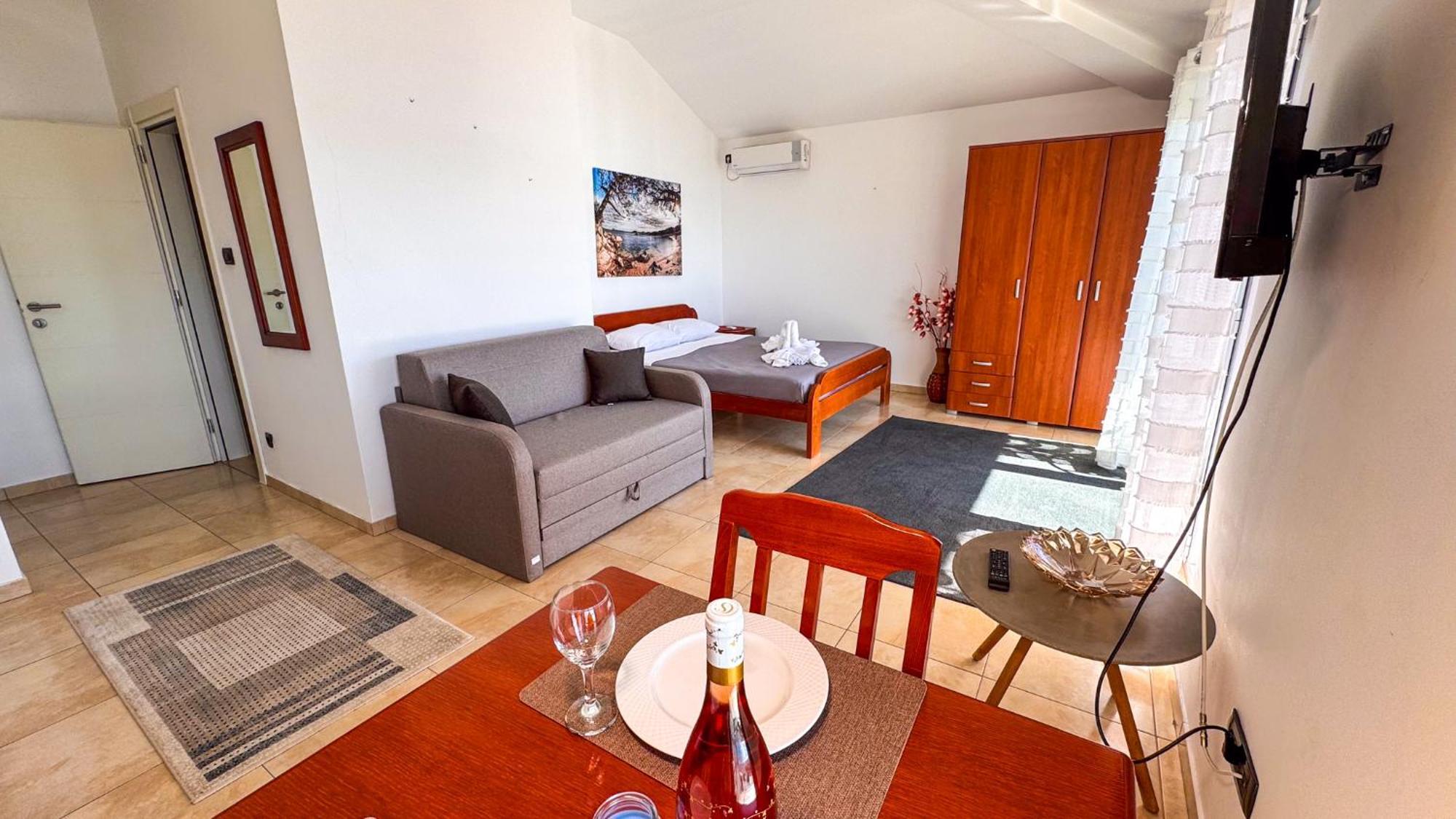 Qumi Apartments Тиват Экстерьер фото