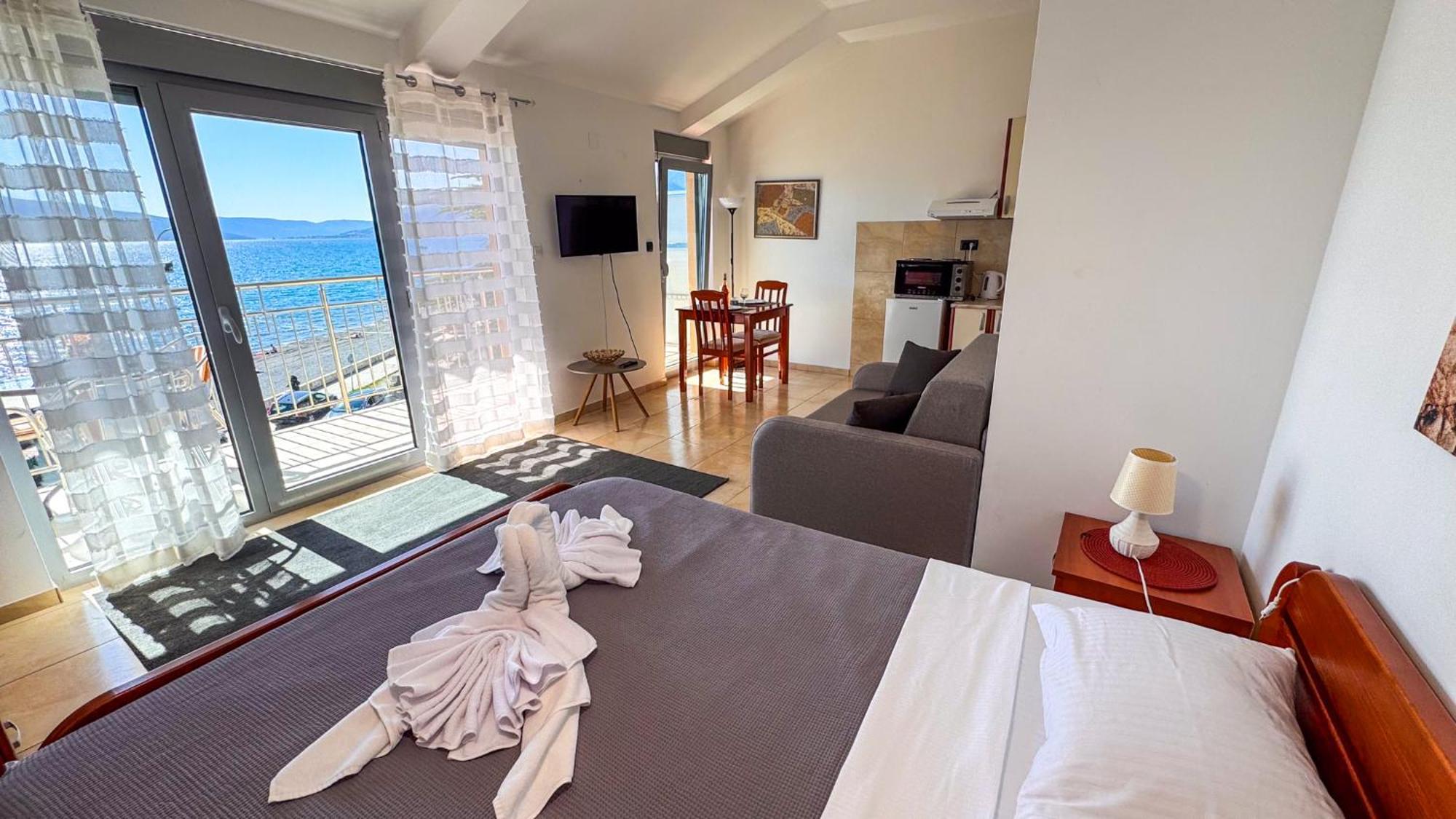 Qumi Apartments Тиват Экстерьер фото