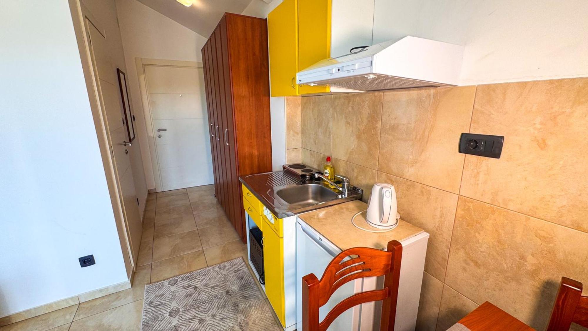 Qumi Apartments Тиват Экстерьер фото